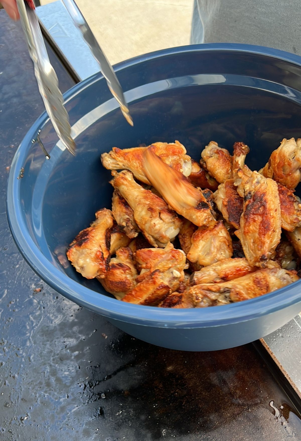 The Carnivorous Food Breeze: The Best Grilled Chicken Wings EVER!