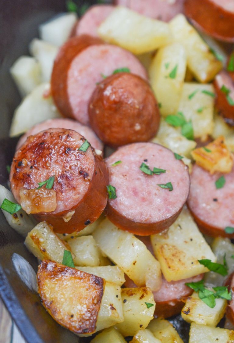 Easy Blackstone Sausage and Potatoes