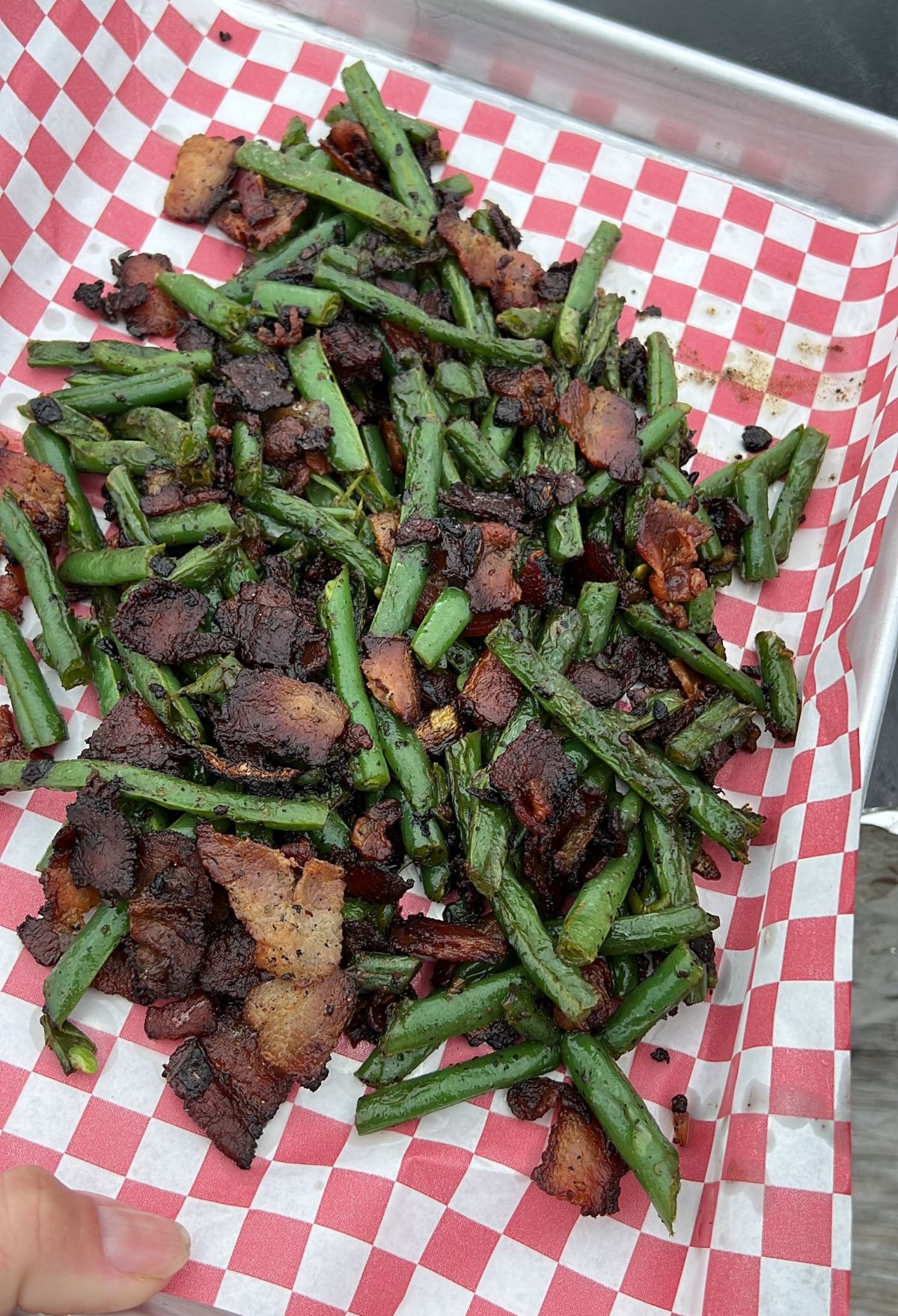 blackstone green beans with bacon and onions